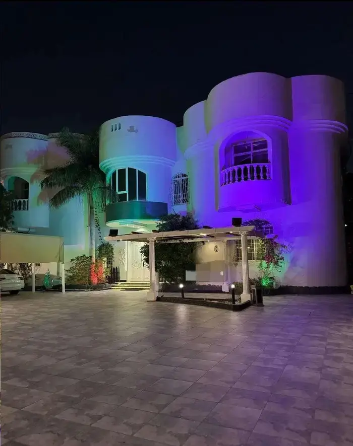 قصر للبيع في المحمديه بسعر الارض فقط